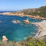 Luminoso Calarossa * ايزولا روسا